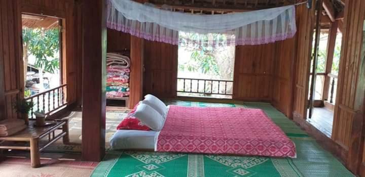 Linh Soi Homestay Mai Chau Exteriör bild